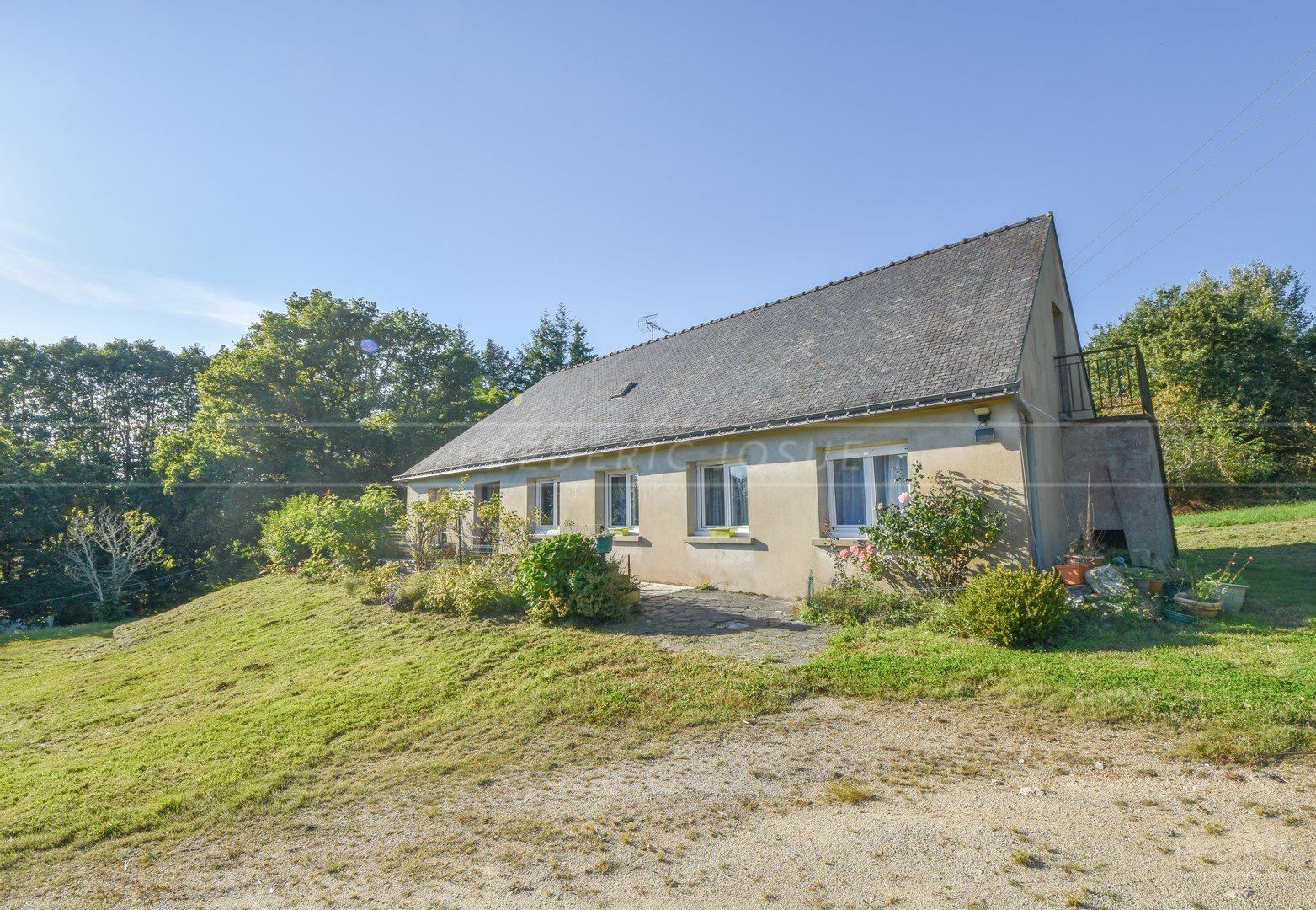 MAISON IDEALE FAMILLE NOMBREUSE - CAMPAGNE - CALME - GRANDS ESPACES - 30 MINUTES DE LORIENT